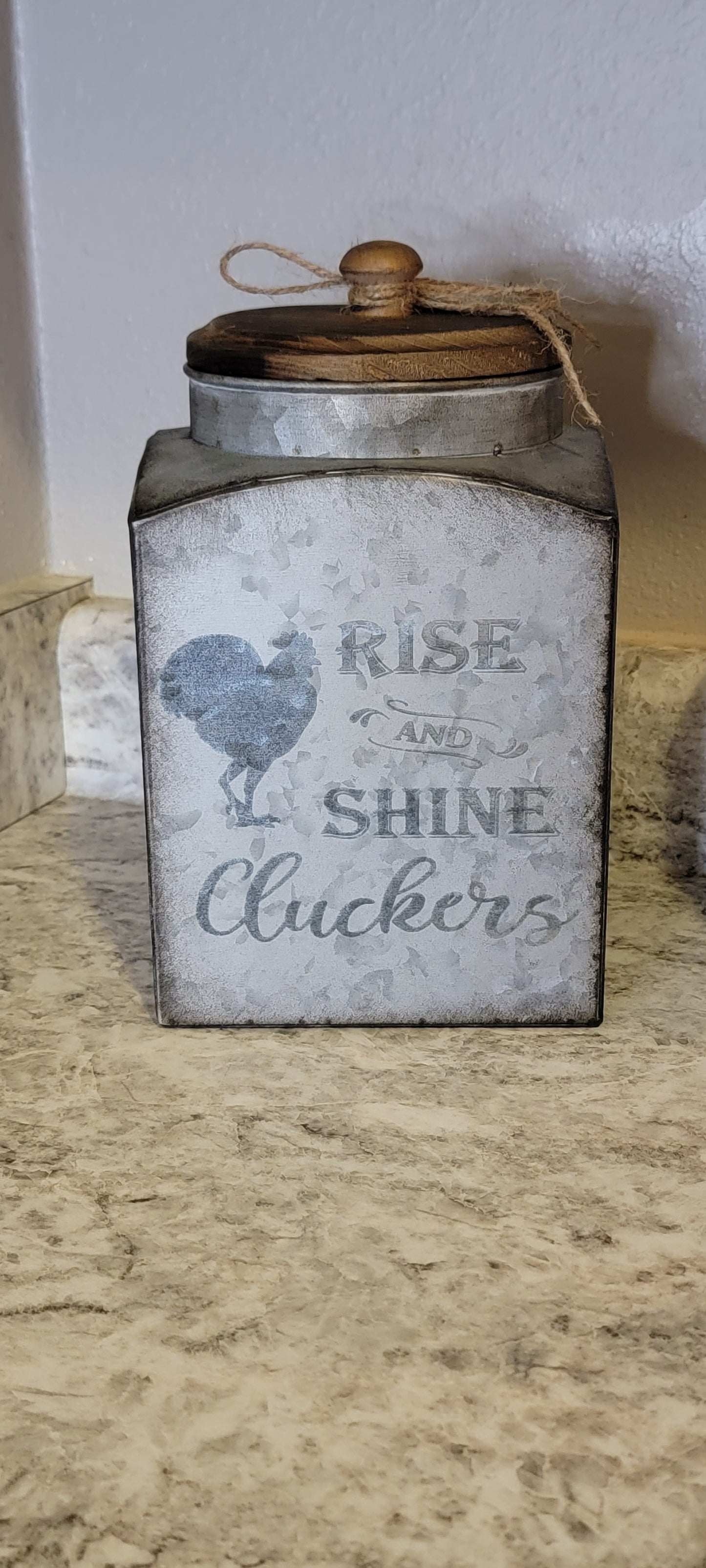 Farmhouse Rooster Tin